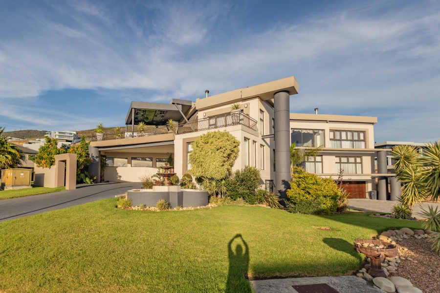 4 Bedroom Property for Sale in Baronetcy Estate Western Cape
